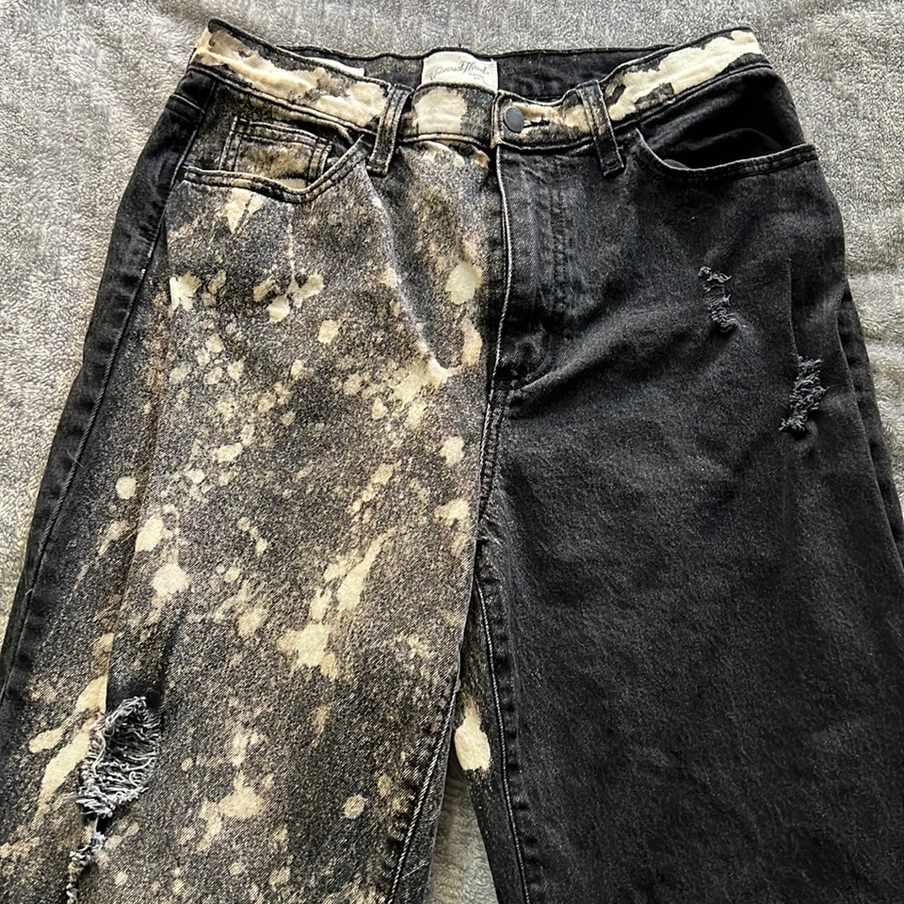 Universal Thread, Good Co Women Vintage Straight Size 10/30R stained jeans